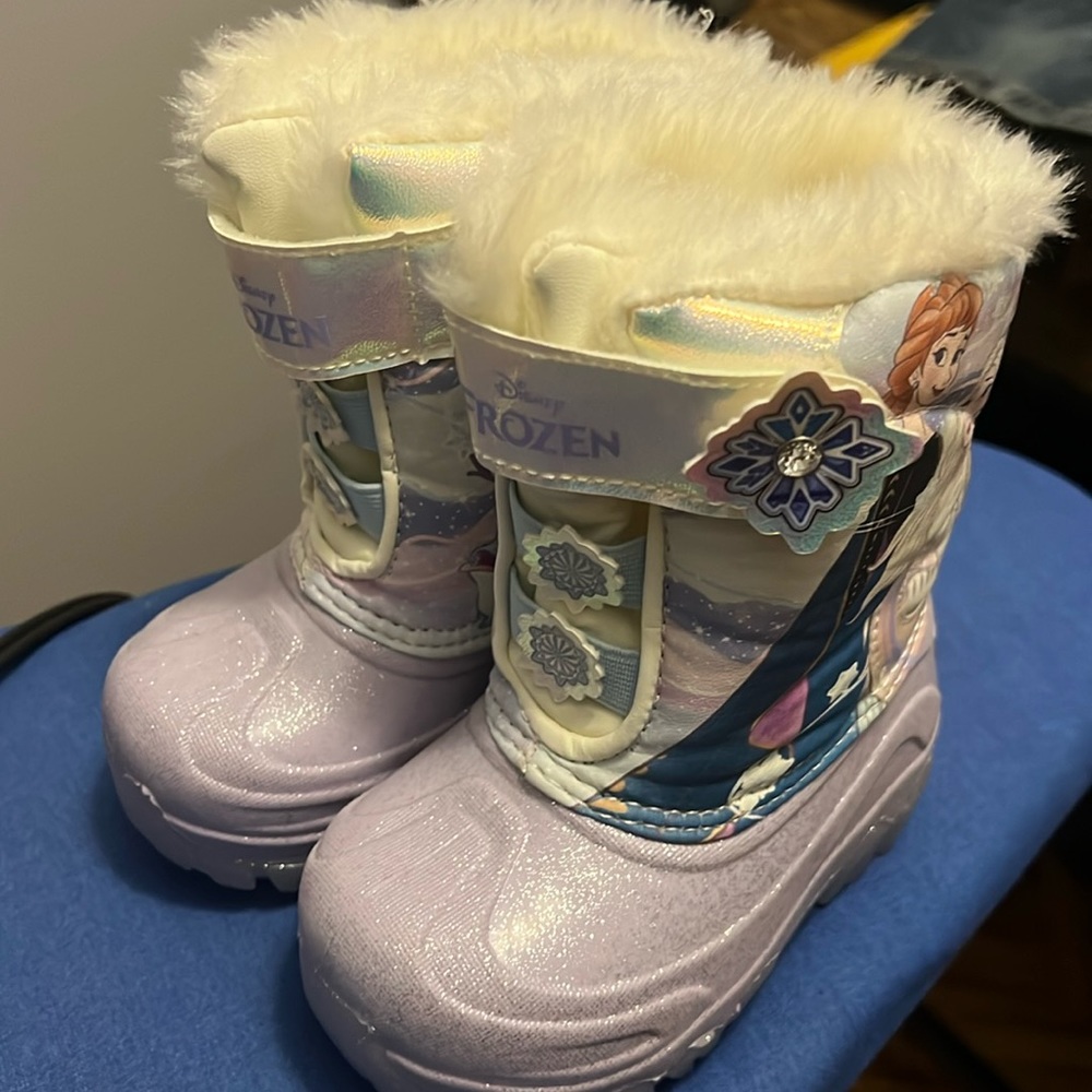 Disney Frozen toddler fur boots